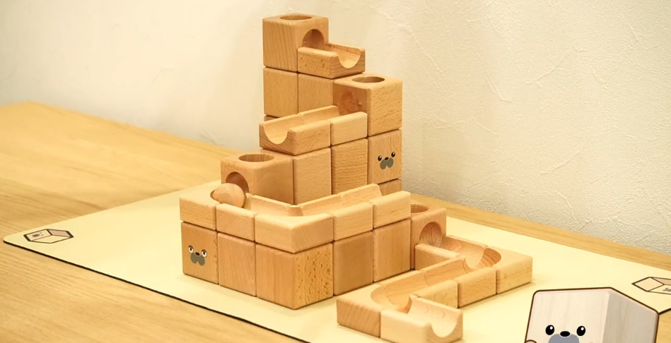 12870円 本日の目玉 知育玩具 コロコロモッコロ 木製スロープトイ
